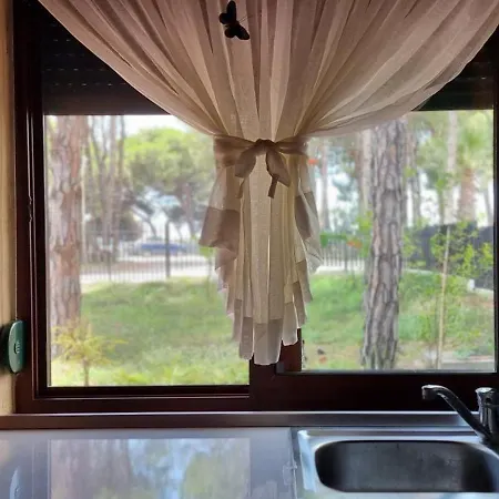 Bezhani Villa Golem (Tirana)